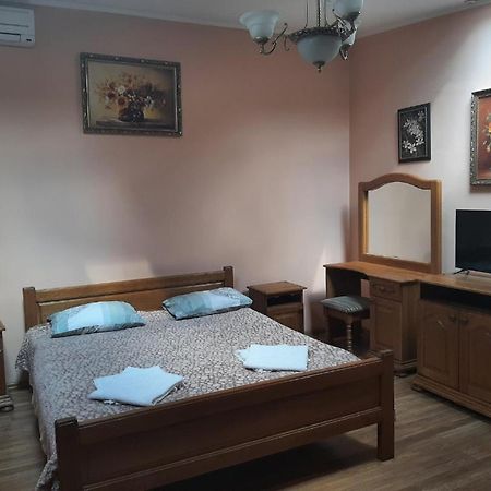 Hotel Nikolet Mukatjevo Eksteriør billede