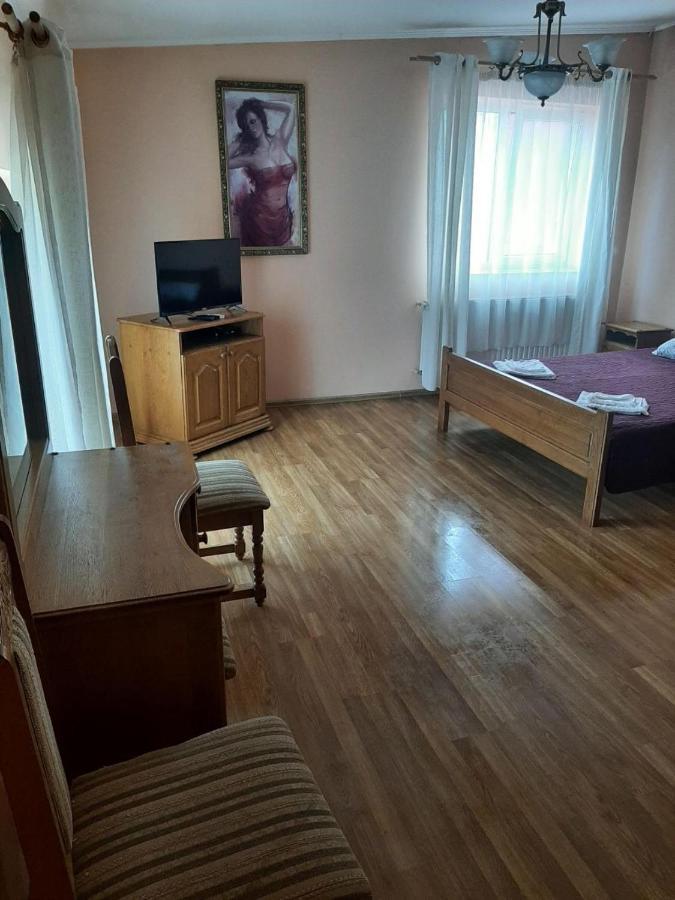 Hotel Nikolet Mukatjevo Eksteriør billede